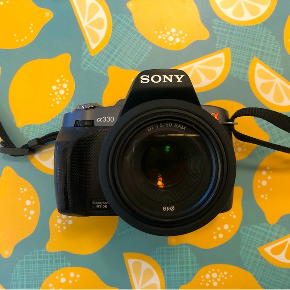 Sony Alpha 330 (Sony A330) kit with 2 lenses - Picture 4 of 13